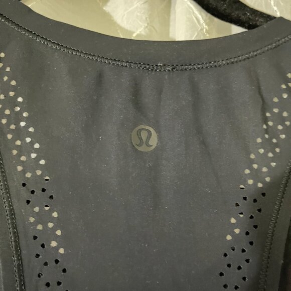 black lululemon athletic tank top size 10 - Picture 5 of 5